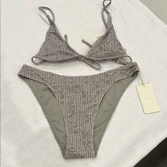 Chic Geometric Bikini SetHigh cut momgram bottom